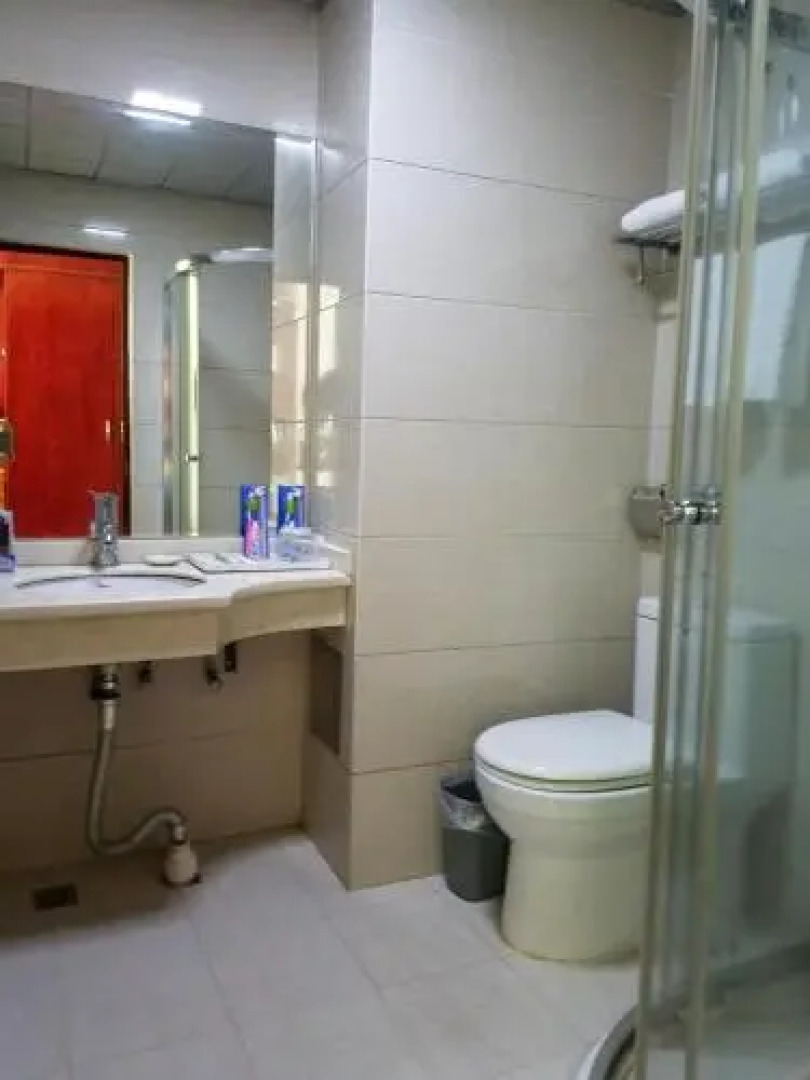 Yuehai Donglai Business Hotel