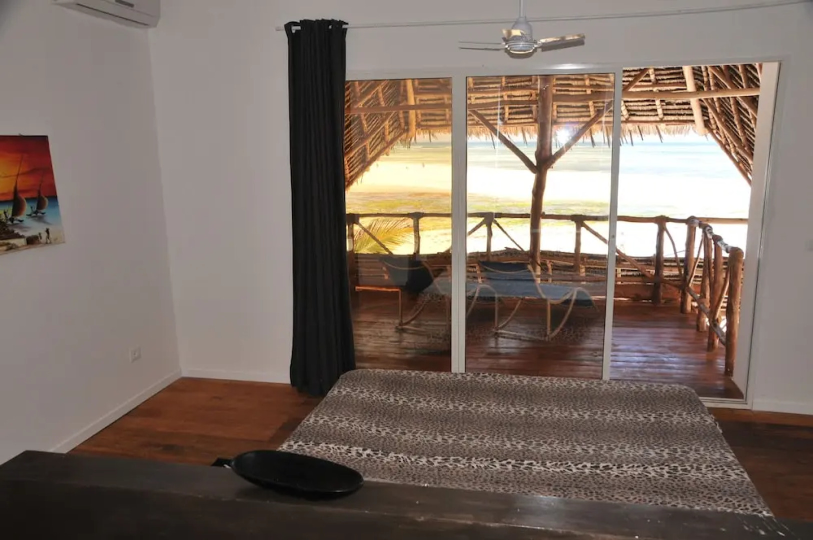 Beachfront Villa Patti ZanzibarHouses