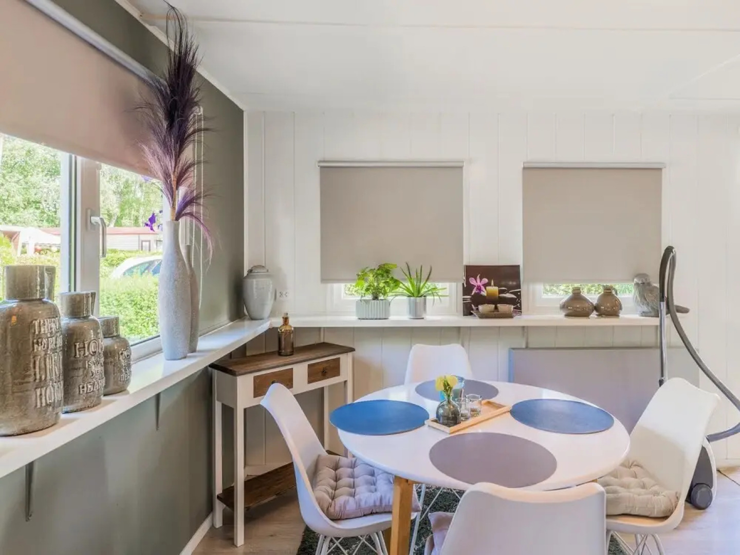 Lovely Wooden Chalet With Garden in Reutum