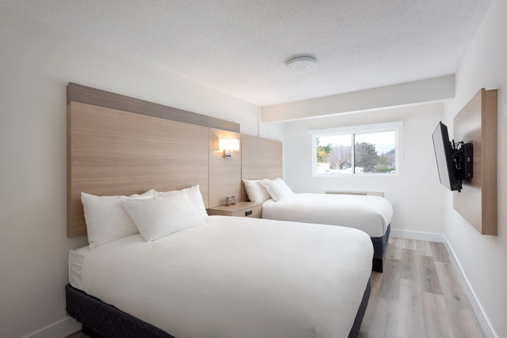 Harrison Grand Motel LTD.