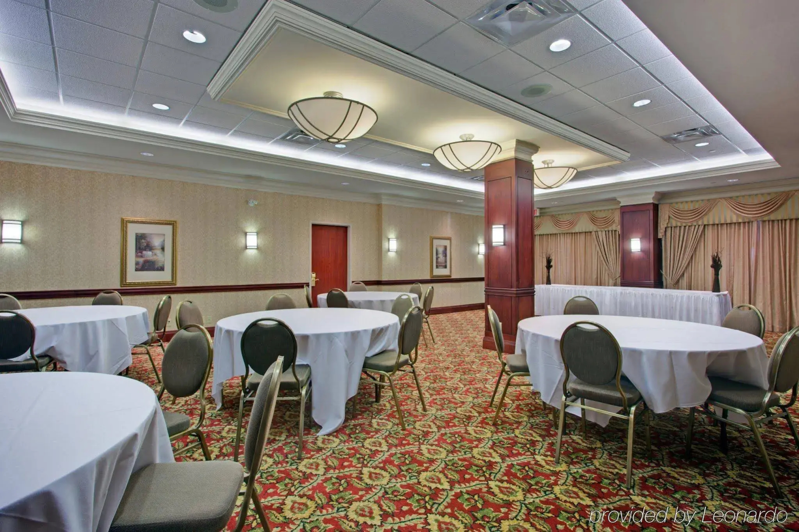 Holiday Inn Express & Suites Milton by IHG