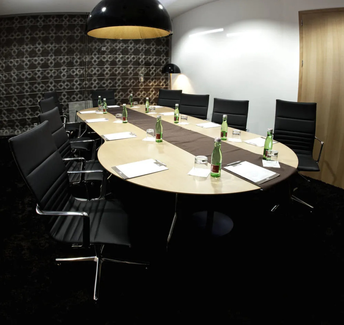 Business Hotel Astrum Laus