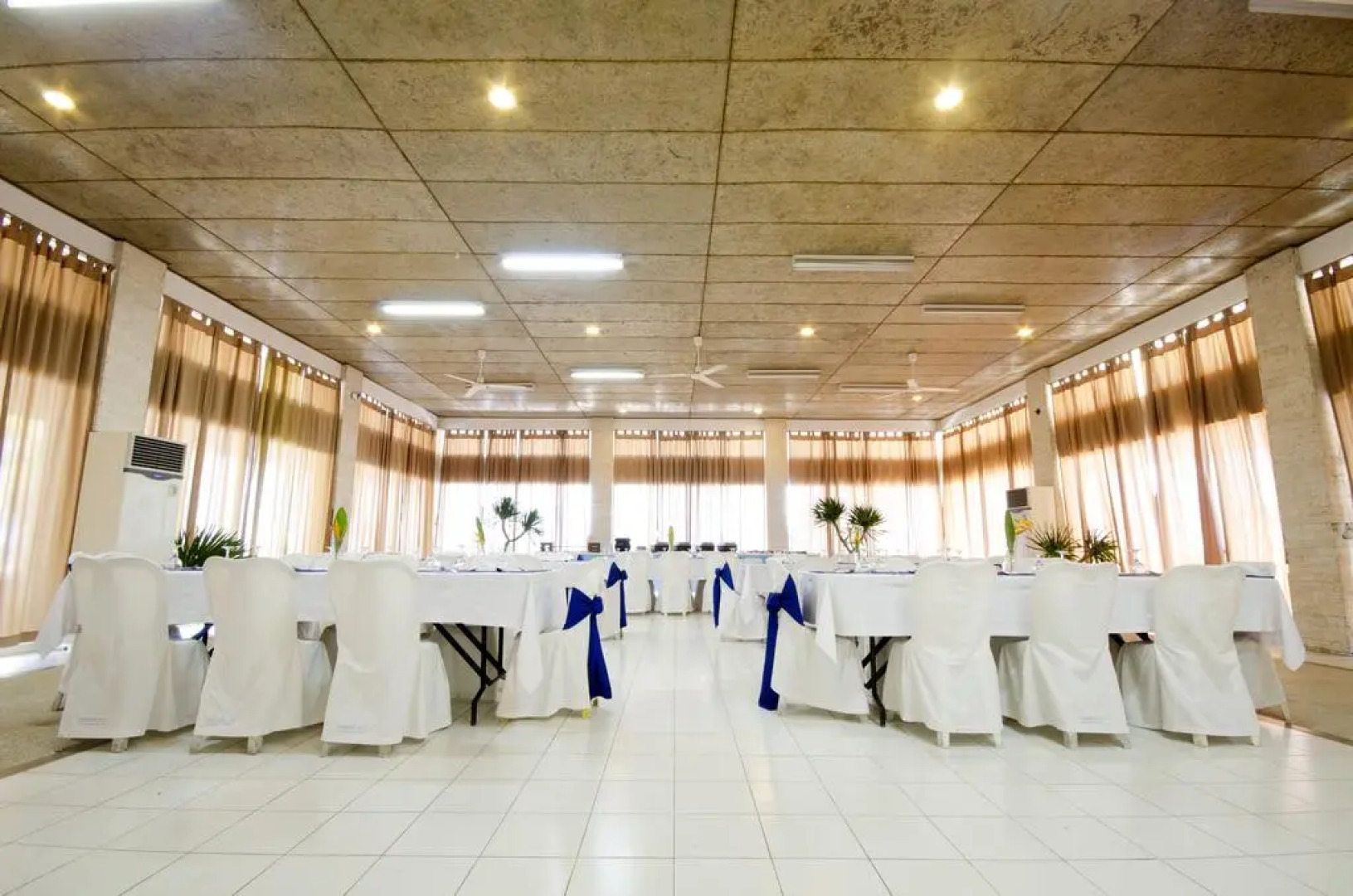 Sta. Monica Beach Club