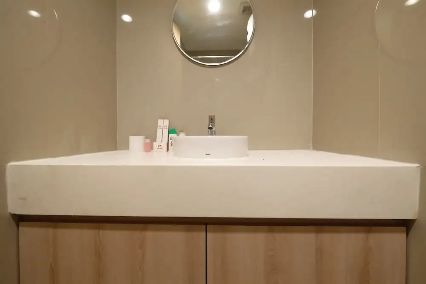 Classic Studio Tree Park Apartment near ICE BSD By Travelio