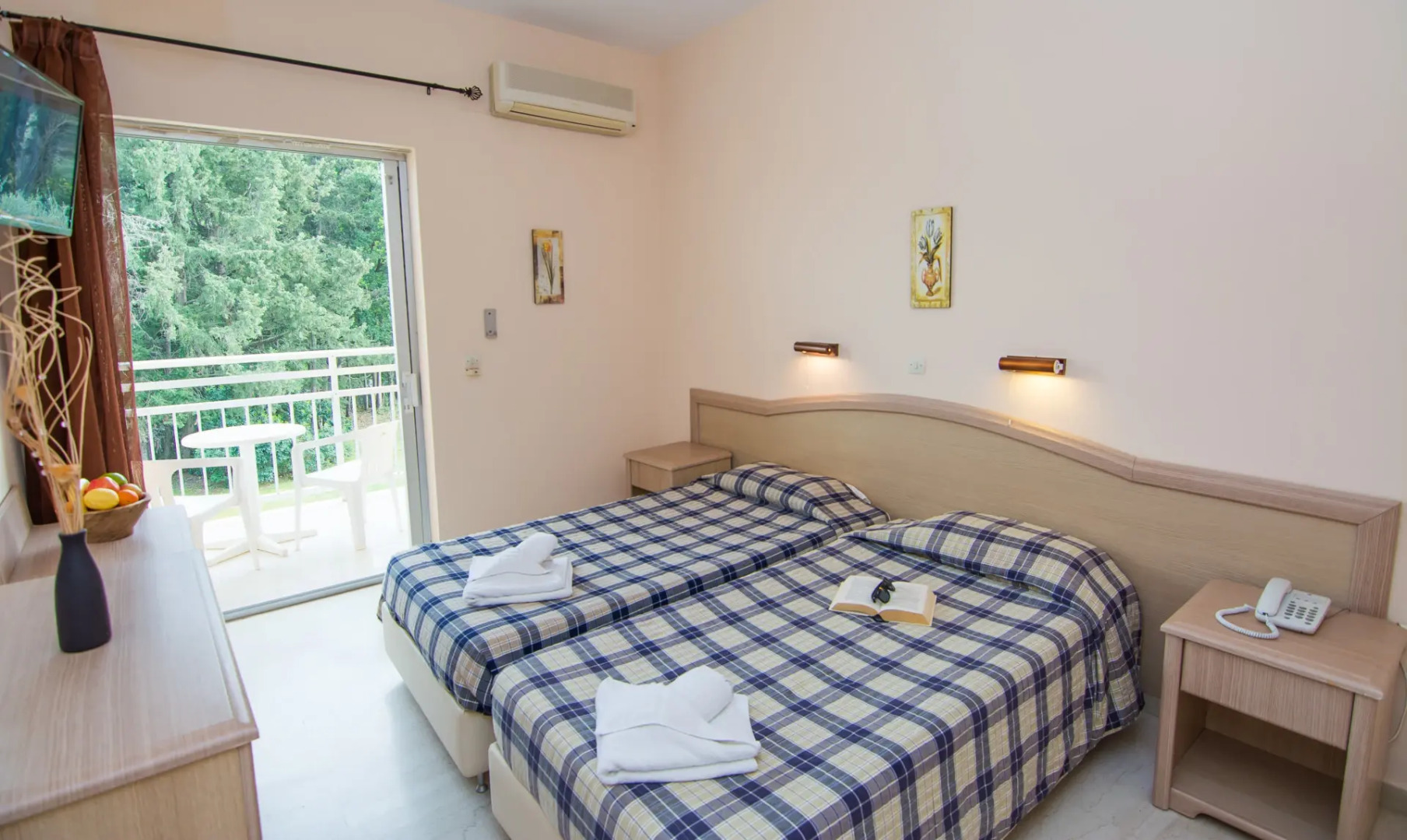 Отель Primavera Hotel