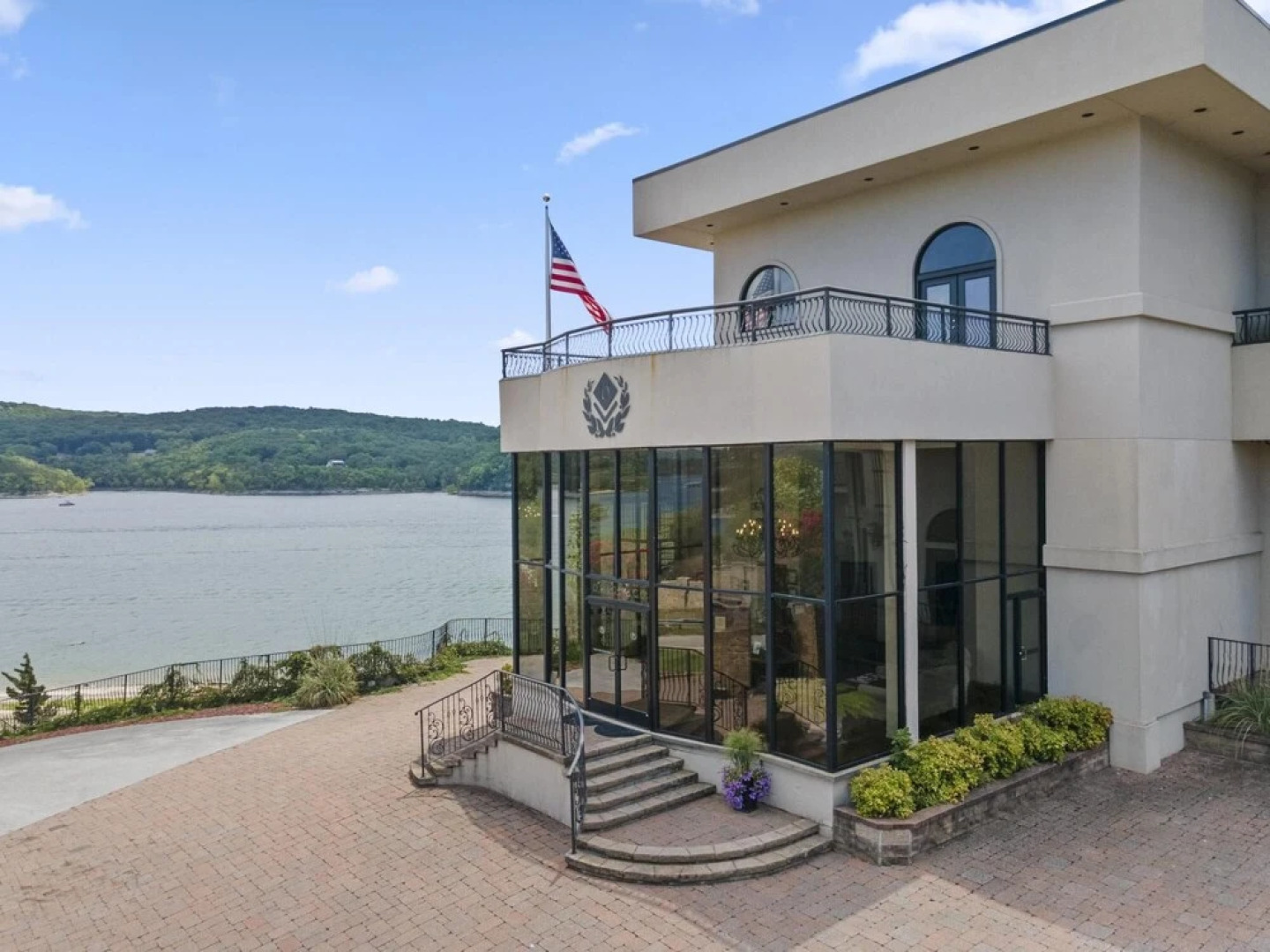 1 Bedroom Lake View Villa - Unit 508