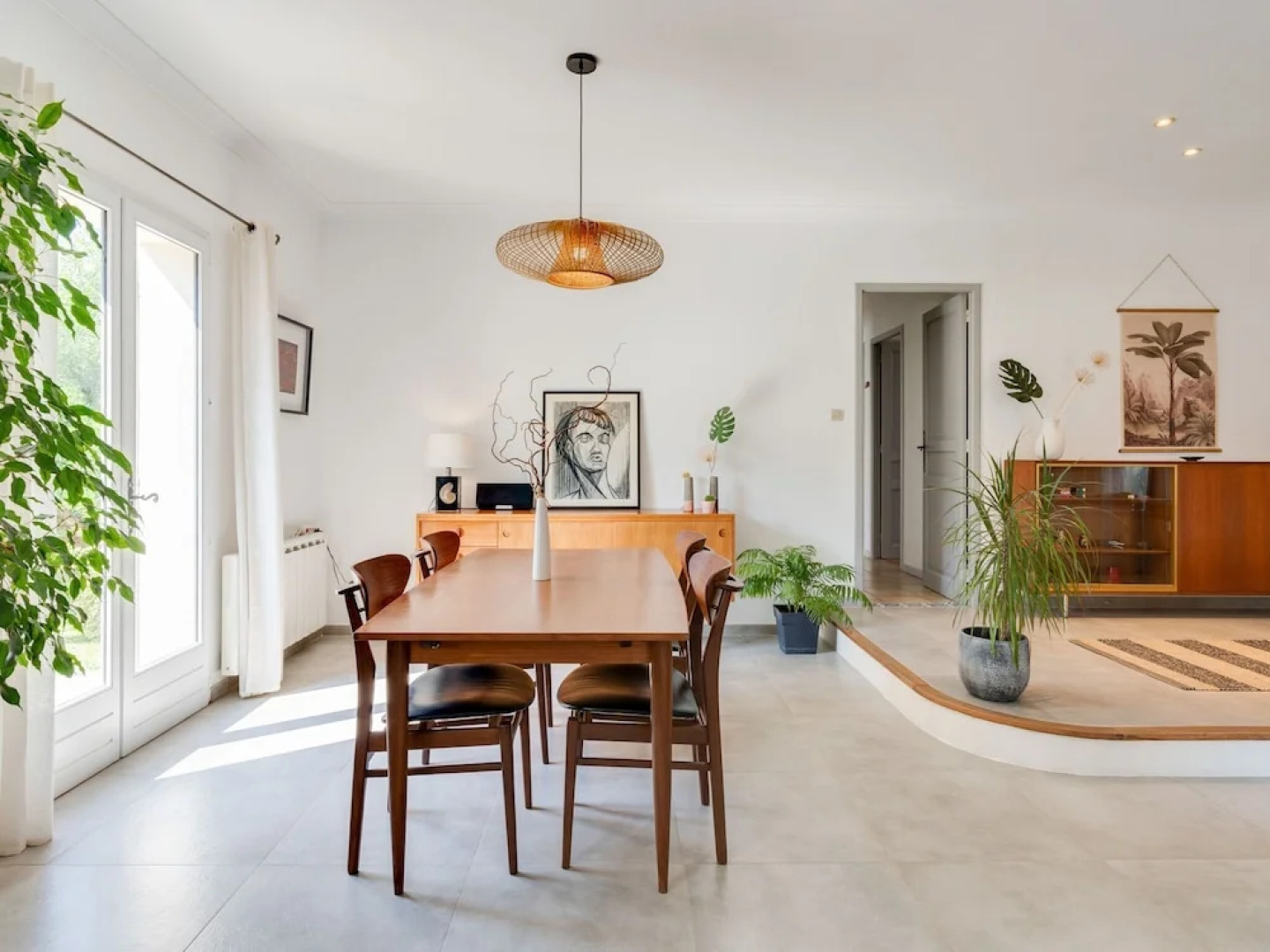 Luxury Modern Villa With Private Pool and Enclosed Garden in the Heart of the Vaucluse