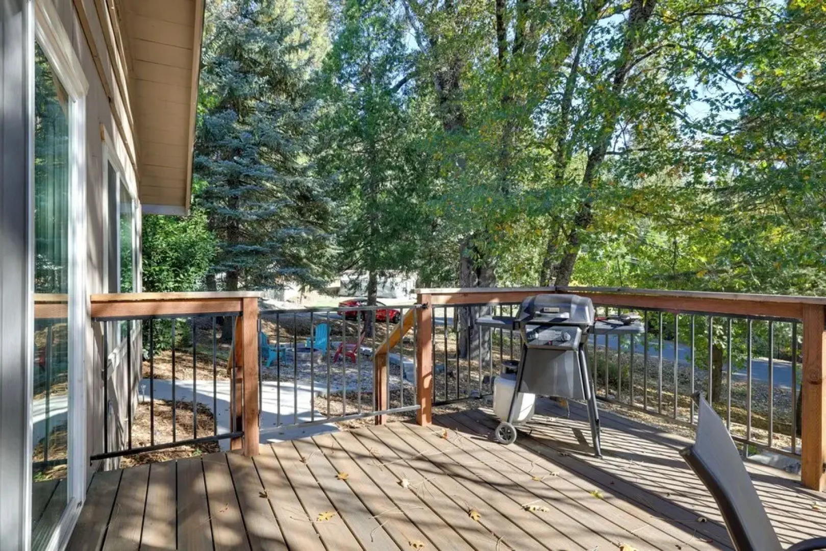 Furnished Deck & Fire Pit: Sherwood Forest Cabin