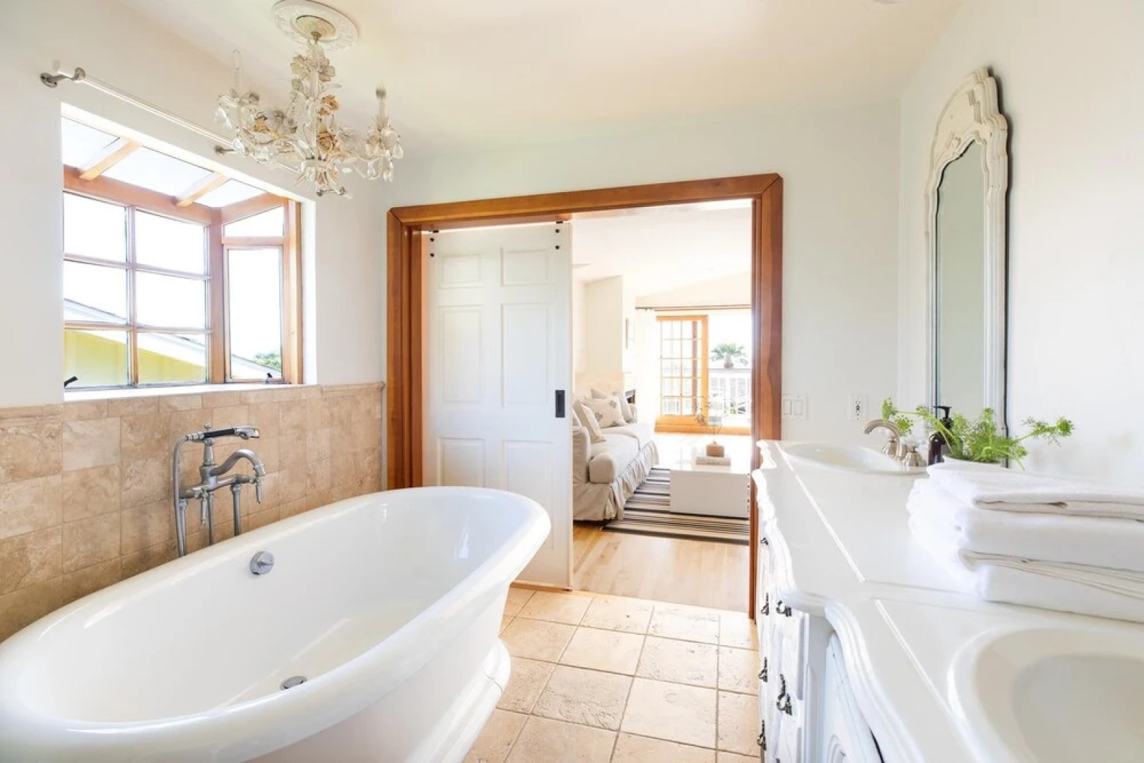 Sebastian by AvantStay | Malibu Home w/ Pool, Hot Tub & Ocean Views - Sleeps 16