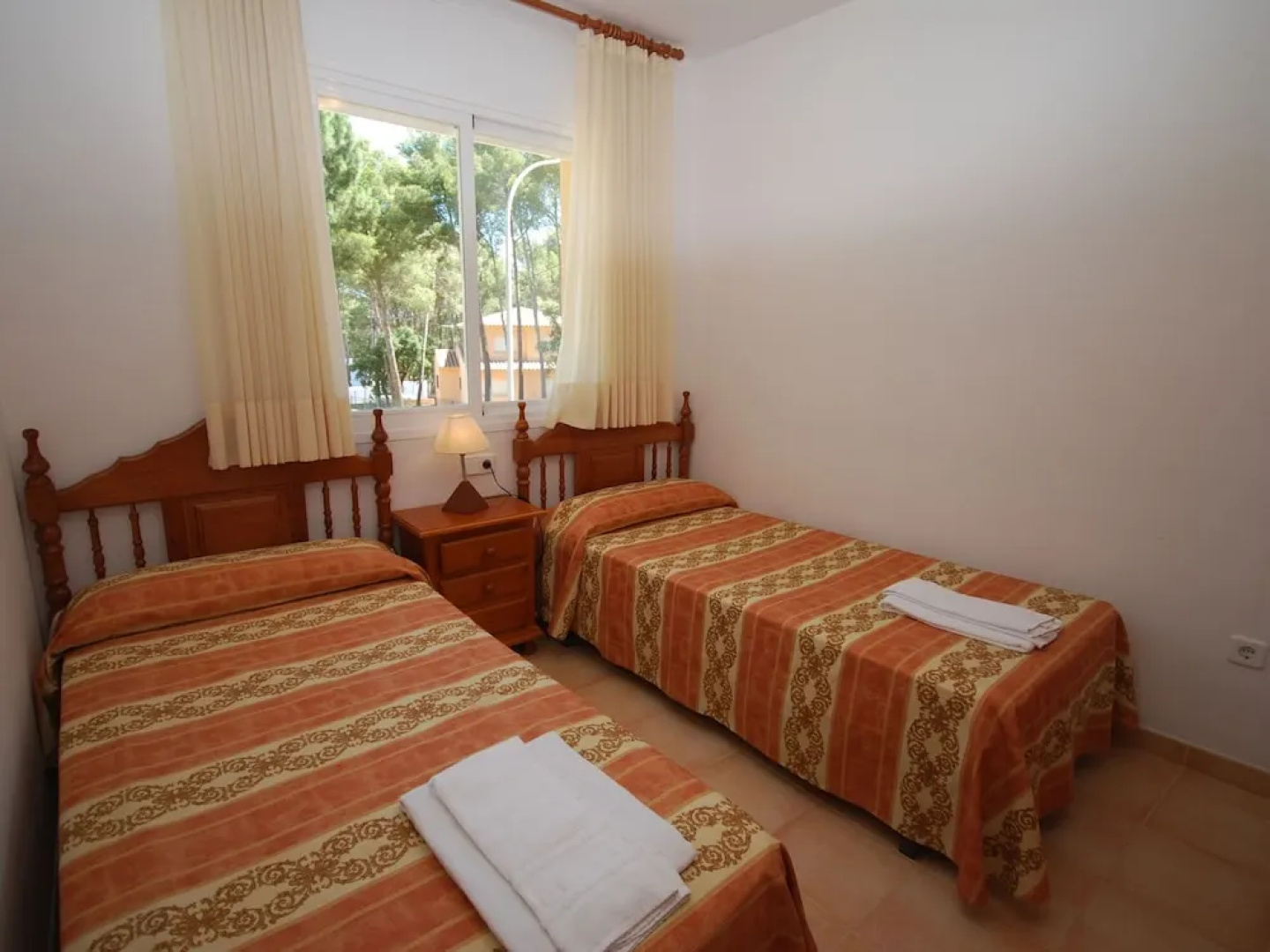 Beautiful Holiday Home With Dishwasher at 900m. From the sea