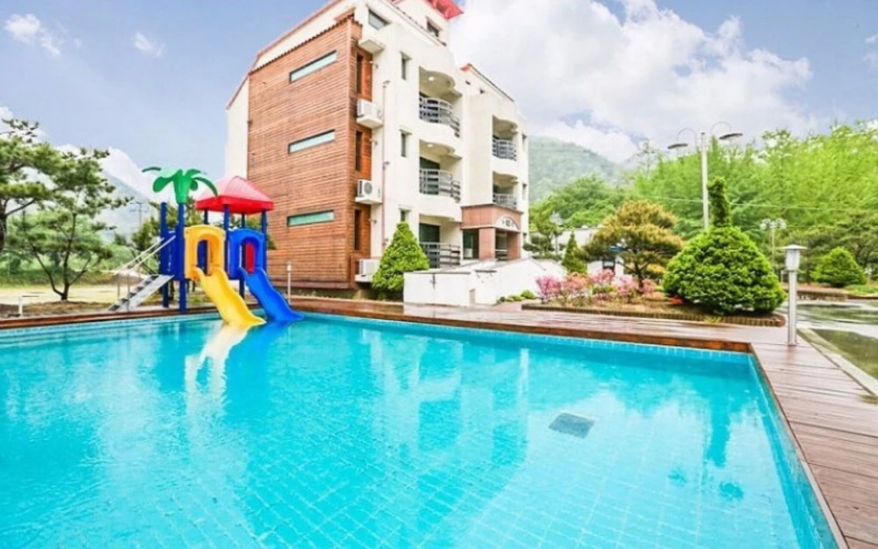 Cheongju Geumgwansup Byeoljang Pension