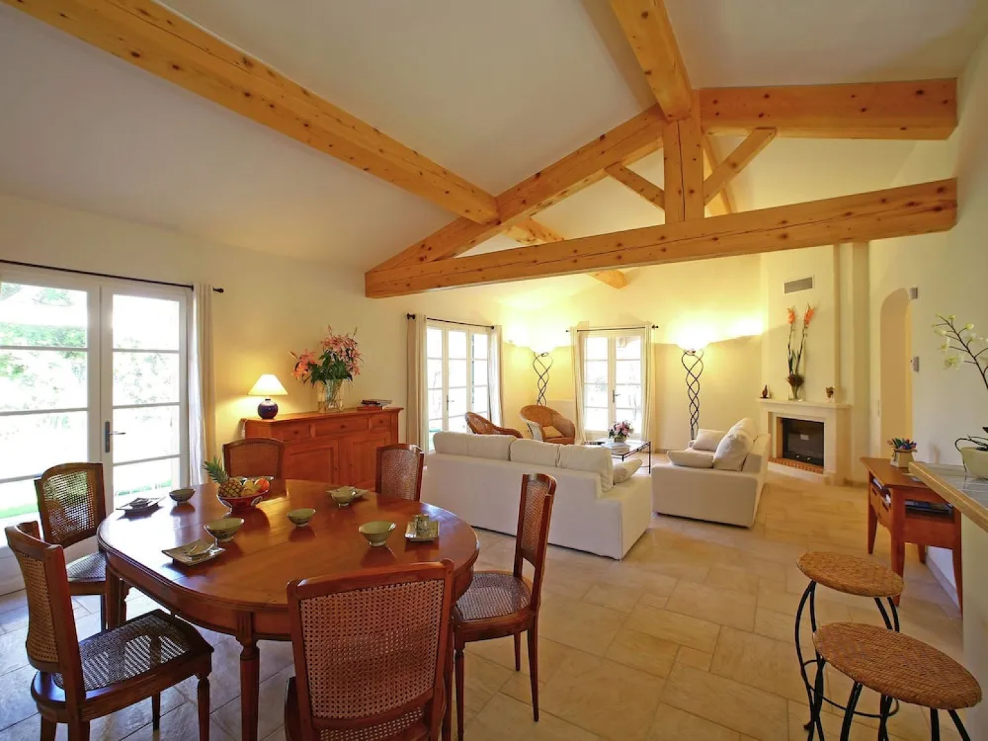 Provencal Holiday Home With Dishwasher not far From Fréjus