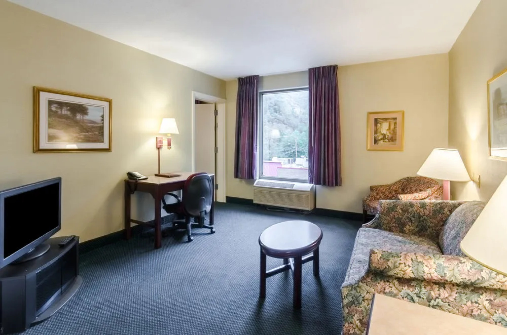 Comfort Inn & Suites