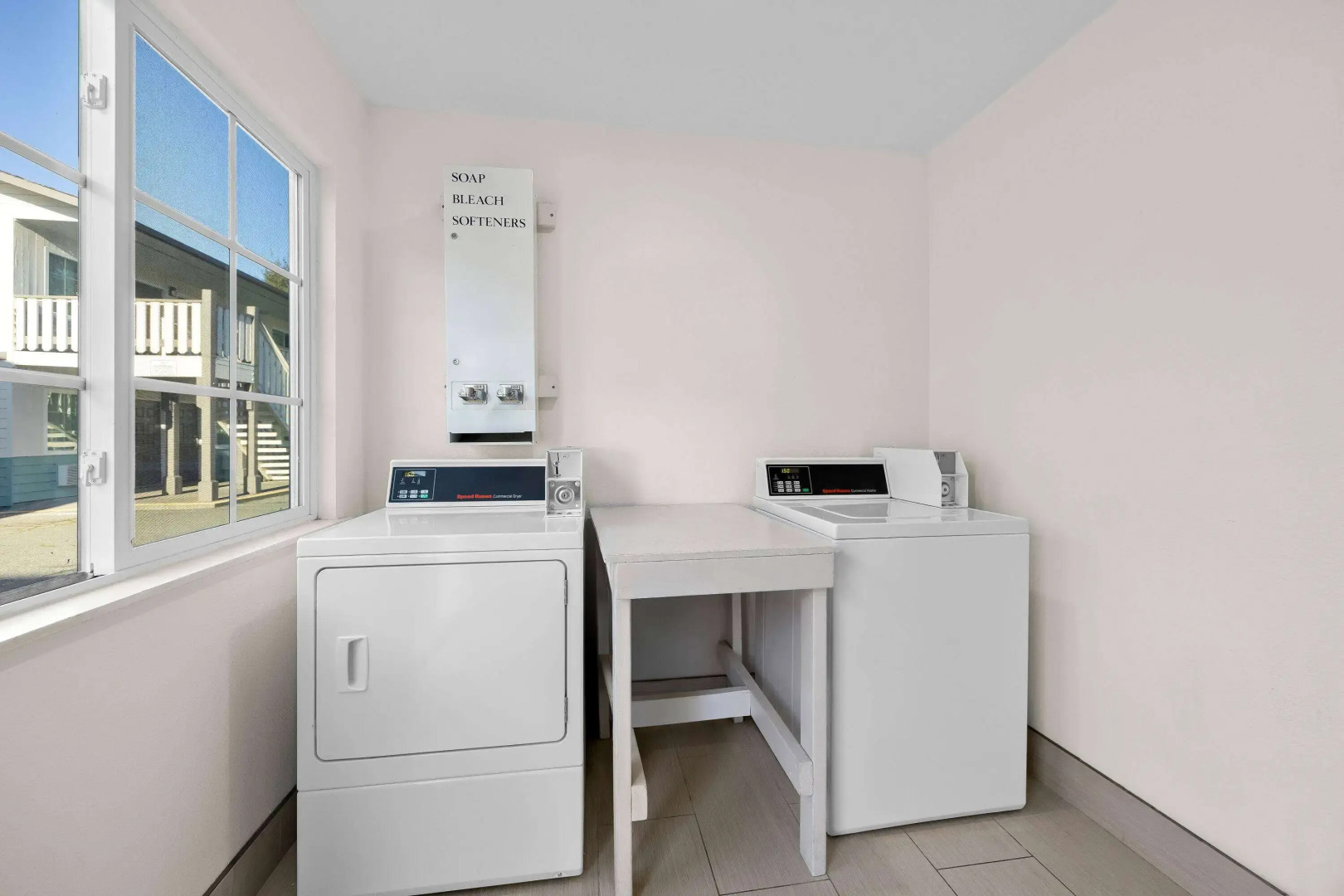 Super 8 by Wyndham Crescent City