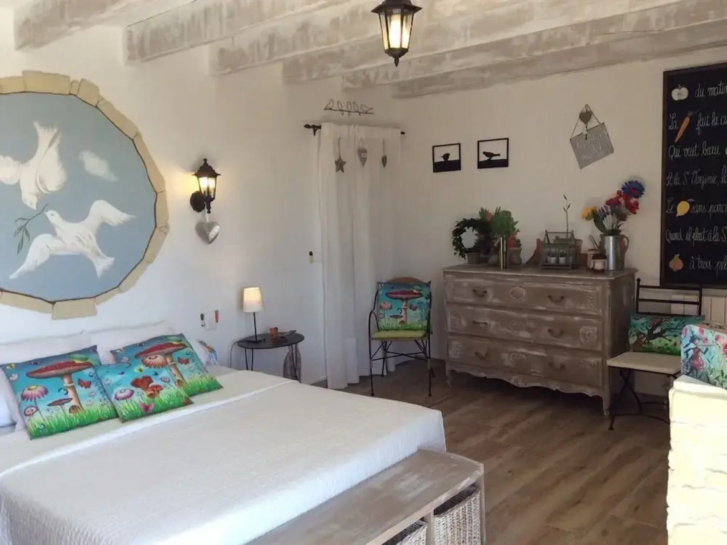 Le Mas Du Cadranier Chambre Dhôtes Forcalquier