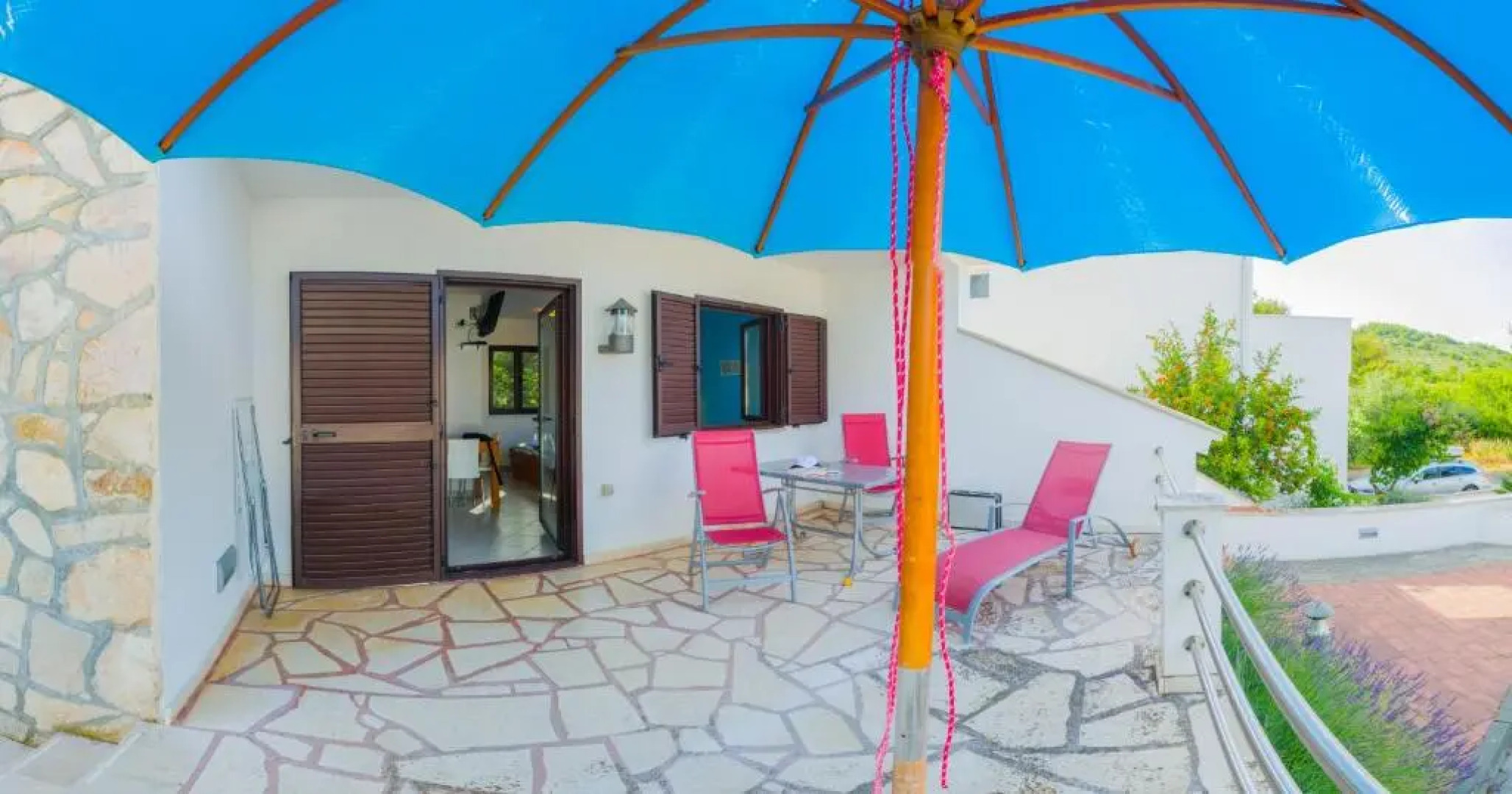 The Sea House Apartments