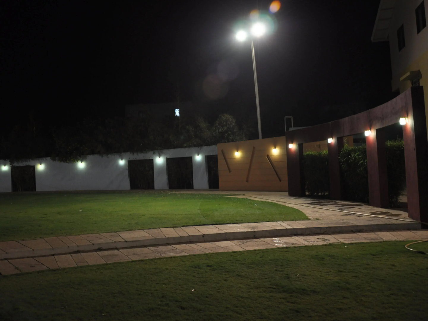 Hotel Palms Residency