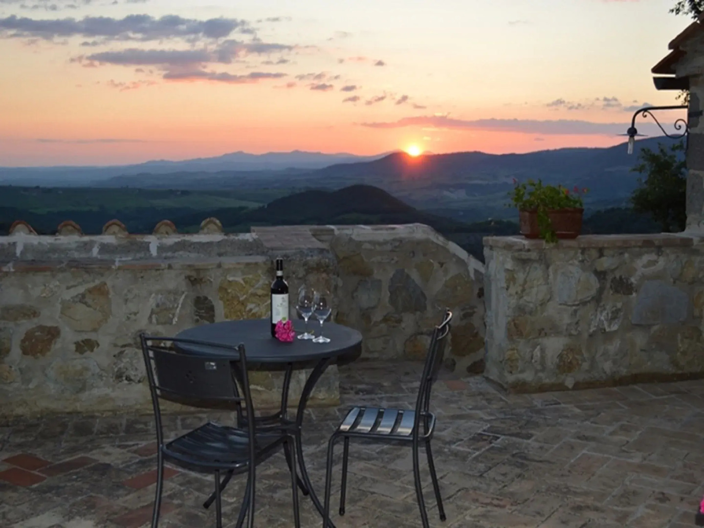 Tuscan Scenic View Stay