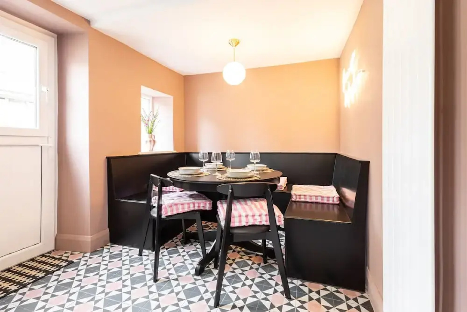 Host Stay Bankfoot Cottage