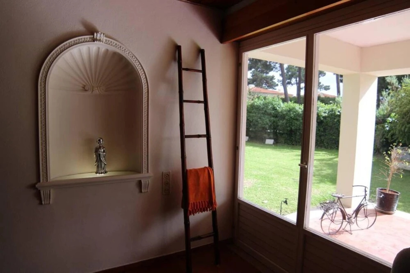 Villa With 5 Bedrooms in Brejos de Azeitão, With Wonderful Mountain Vi