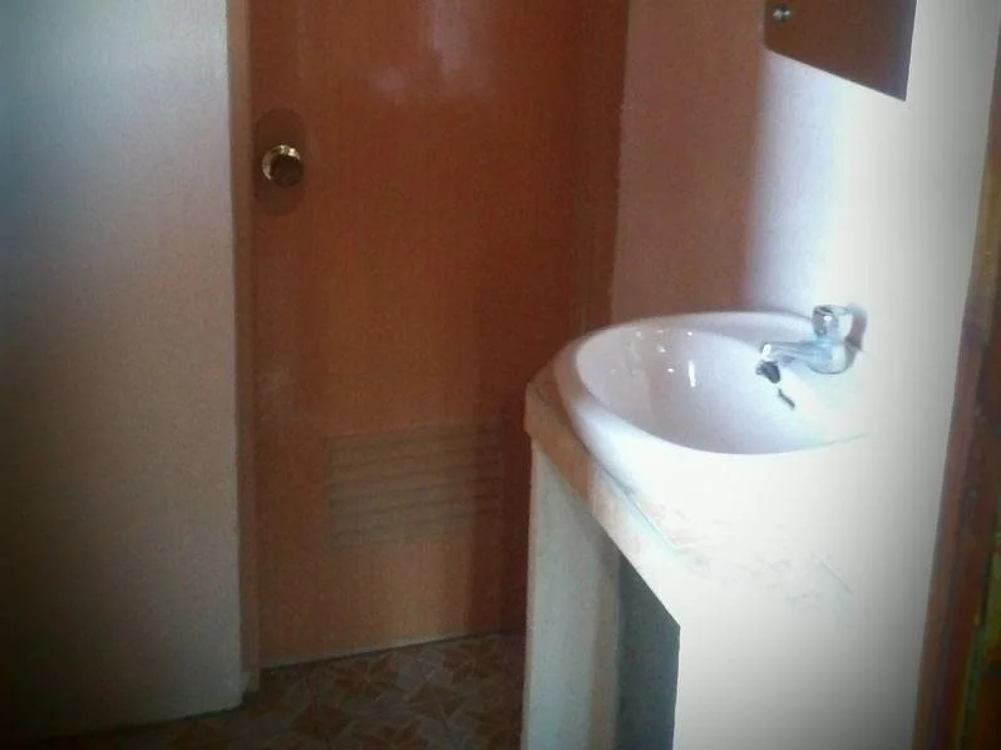 Hilltop Cottages & Resort