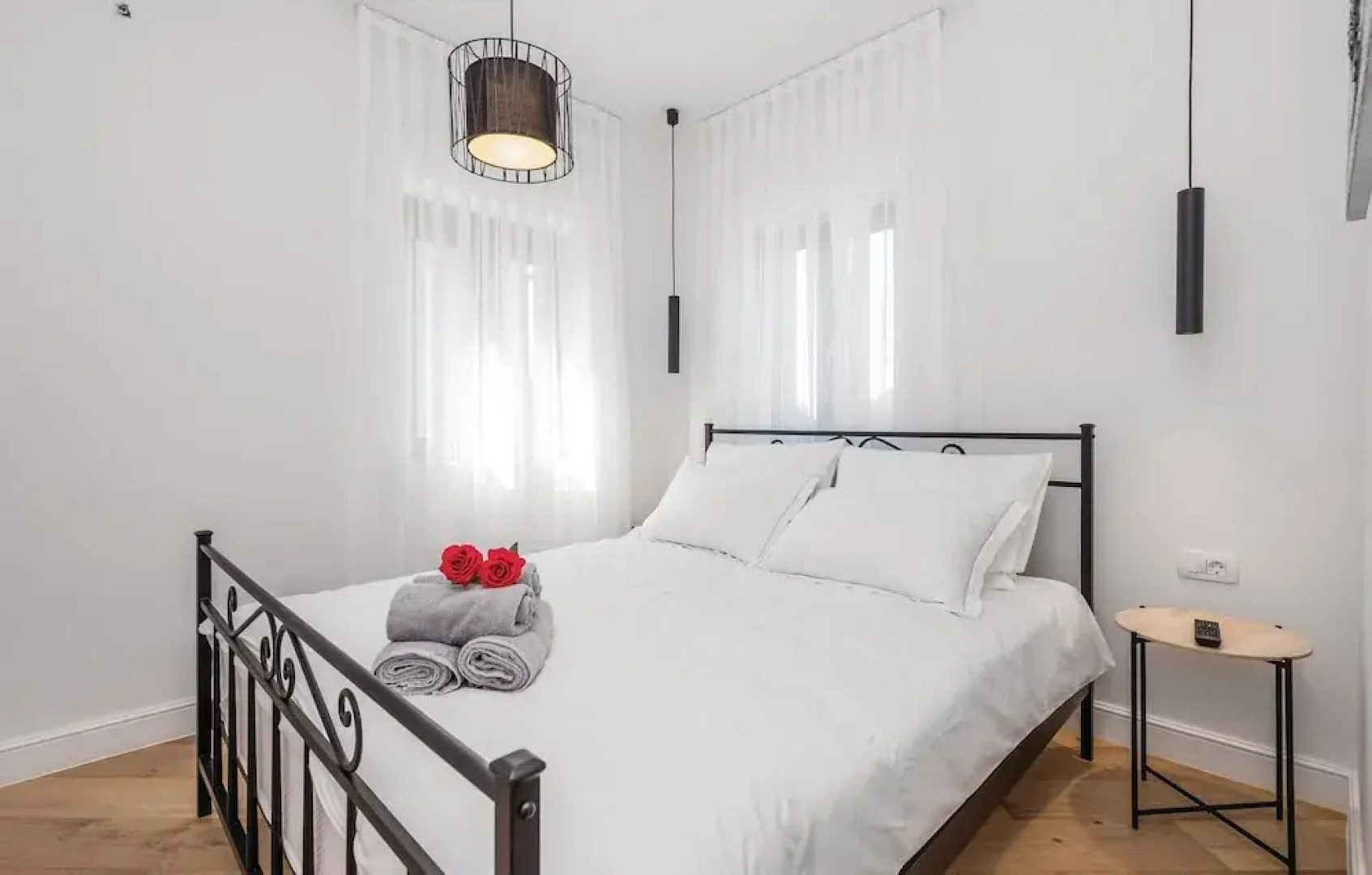 Stunning Home in Lun With 4 Bedrooms, Wifi and Outdoor Swimming Pool