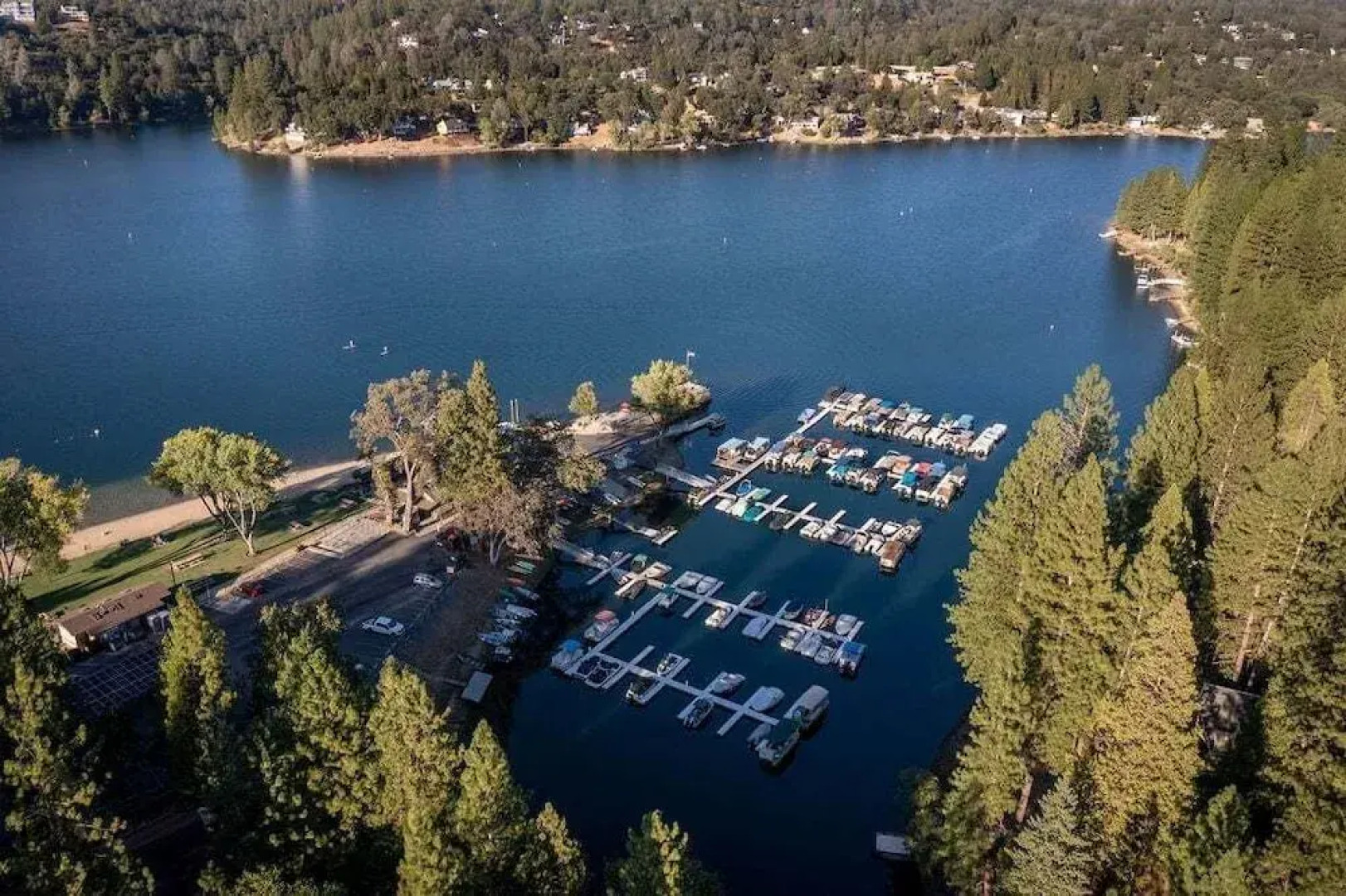 The Big Easy - Lakefront Only 1 mile to Popular Marina Beach! by Yosemite Region Resorts