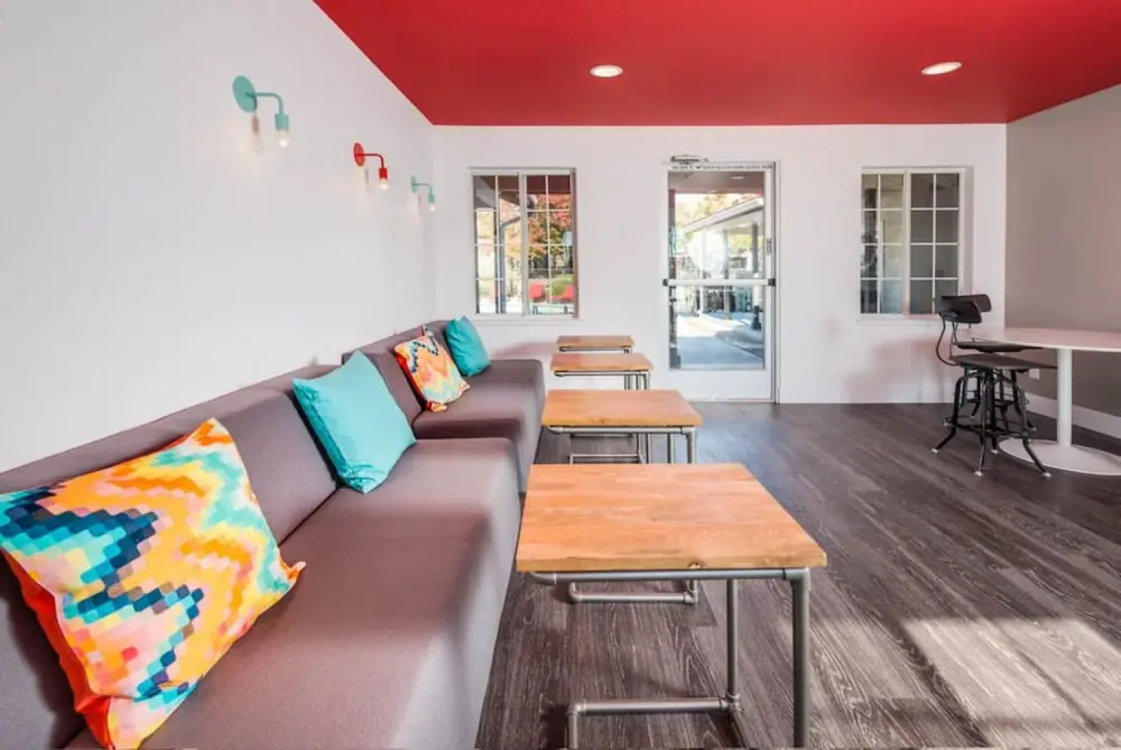 Global Luxury Suites in San Ramon