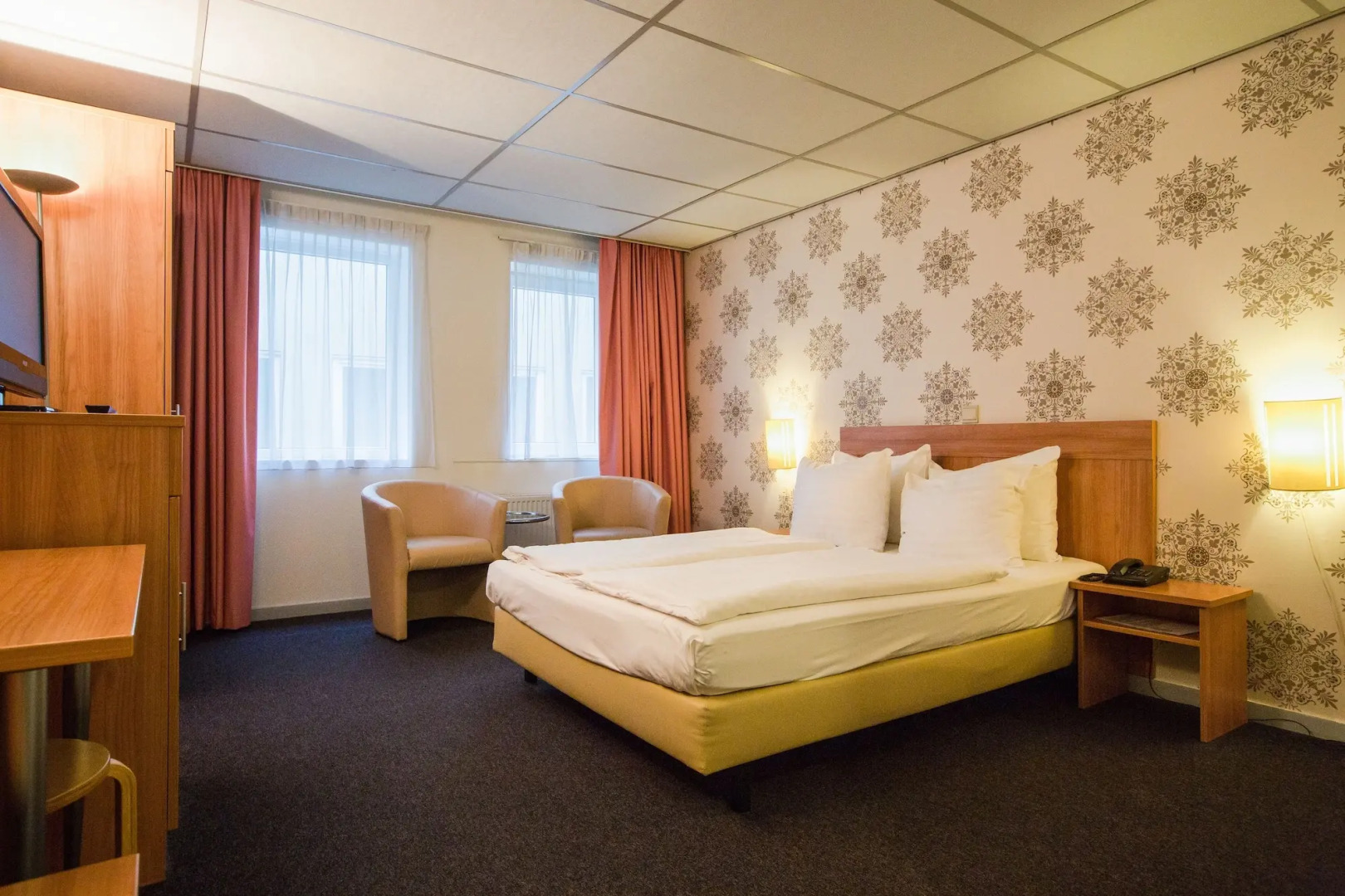 Rho Hotel
