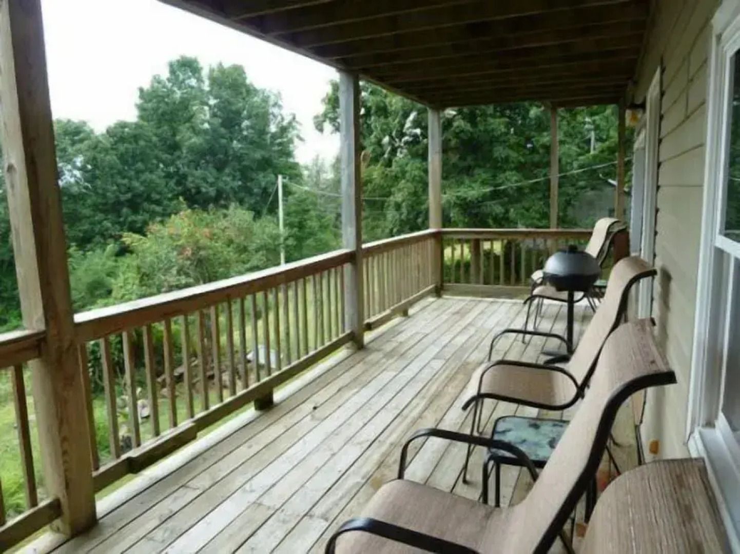 Mountain_roots_lodging