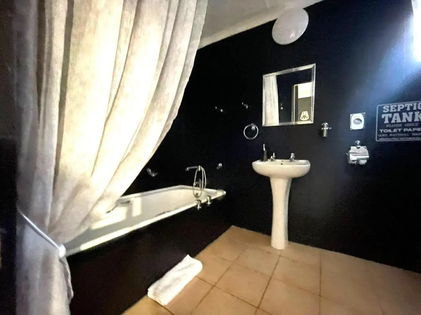 Longtom Farm Guesthouse