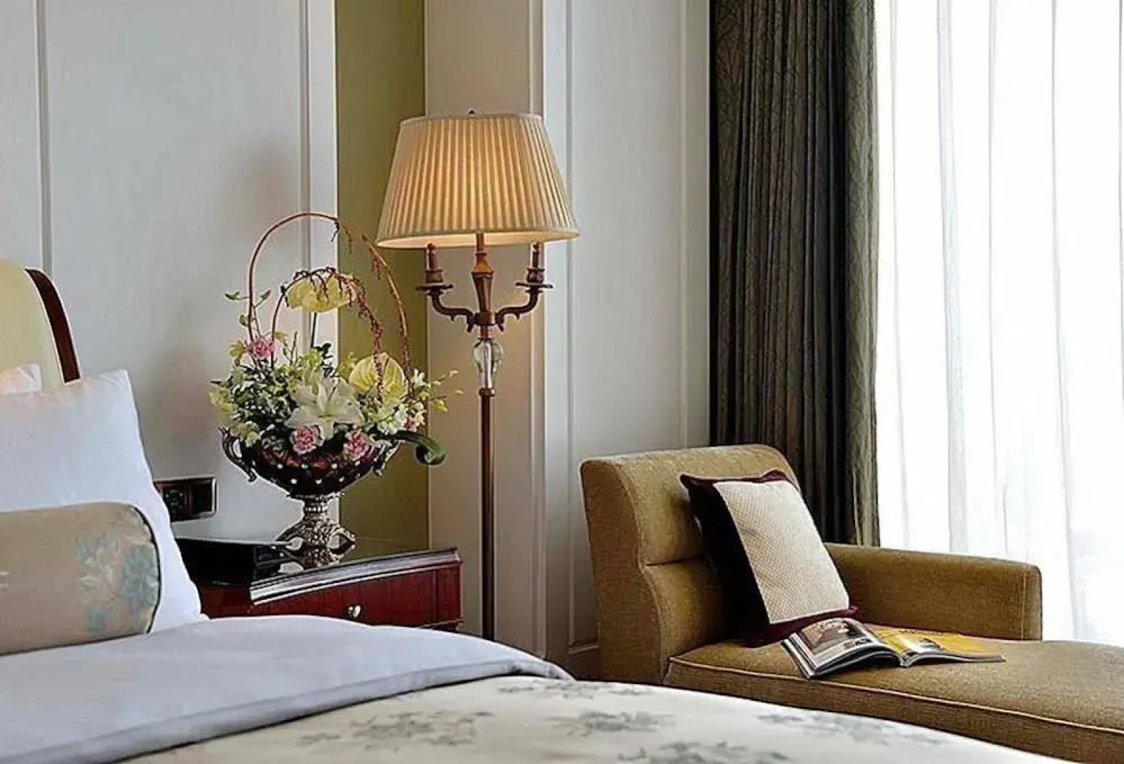 Galactic Classy International Hotel