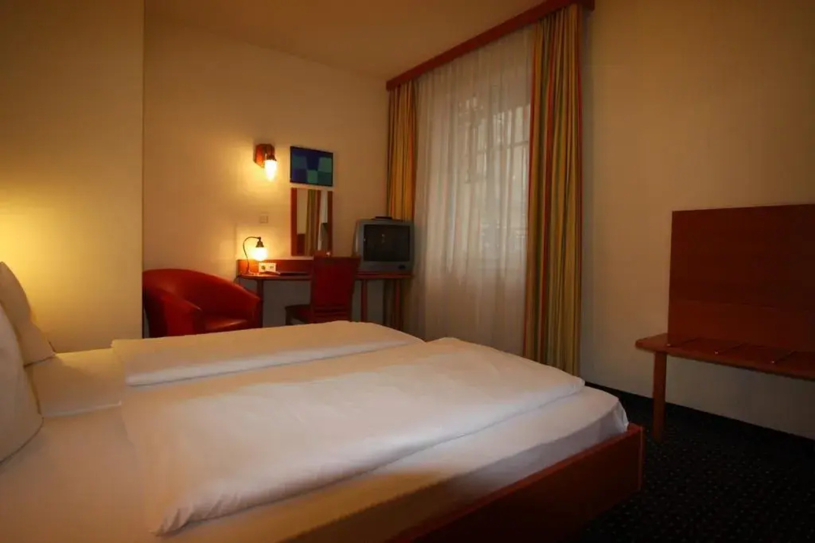 SUITE HOTEL 900m ZUR OPER