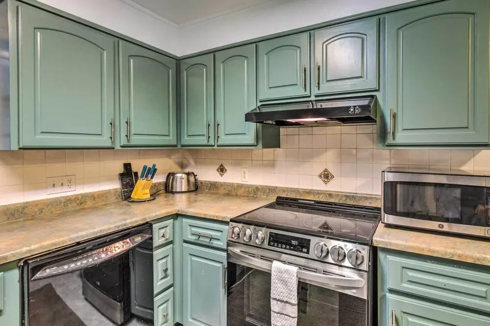 Tranquil Pensacola Vacation Rental With Fire Pit!