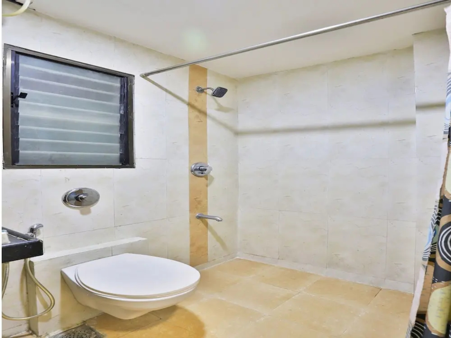 OYO Hotel Dash Continental