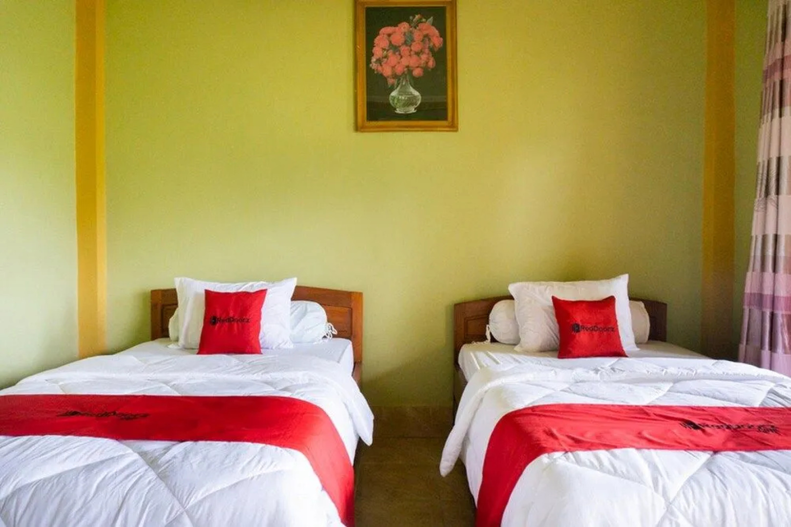 RedDoorz near Senaru Rinjani