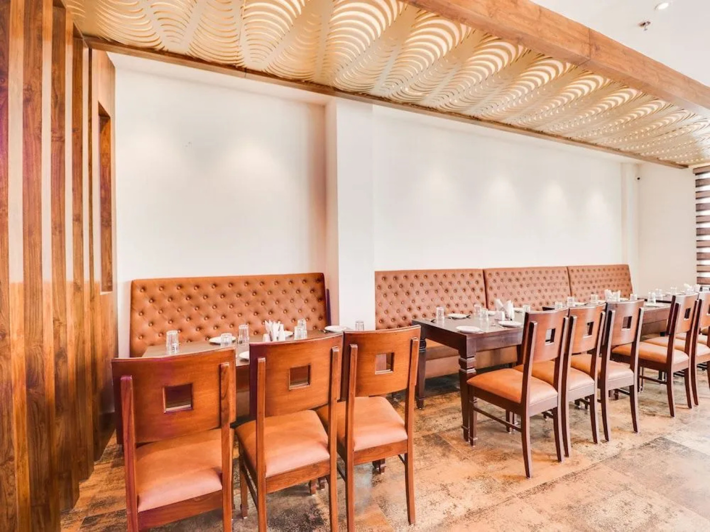 Capital O 44117 Hotel Alphonso