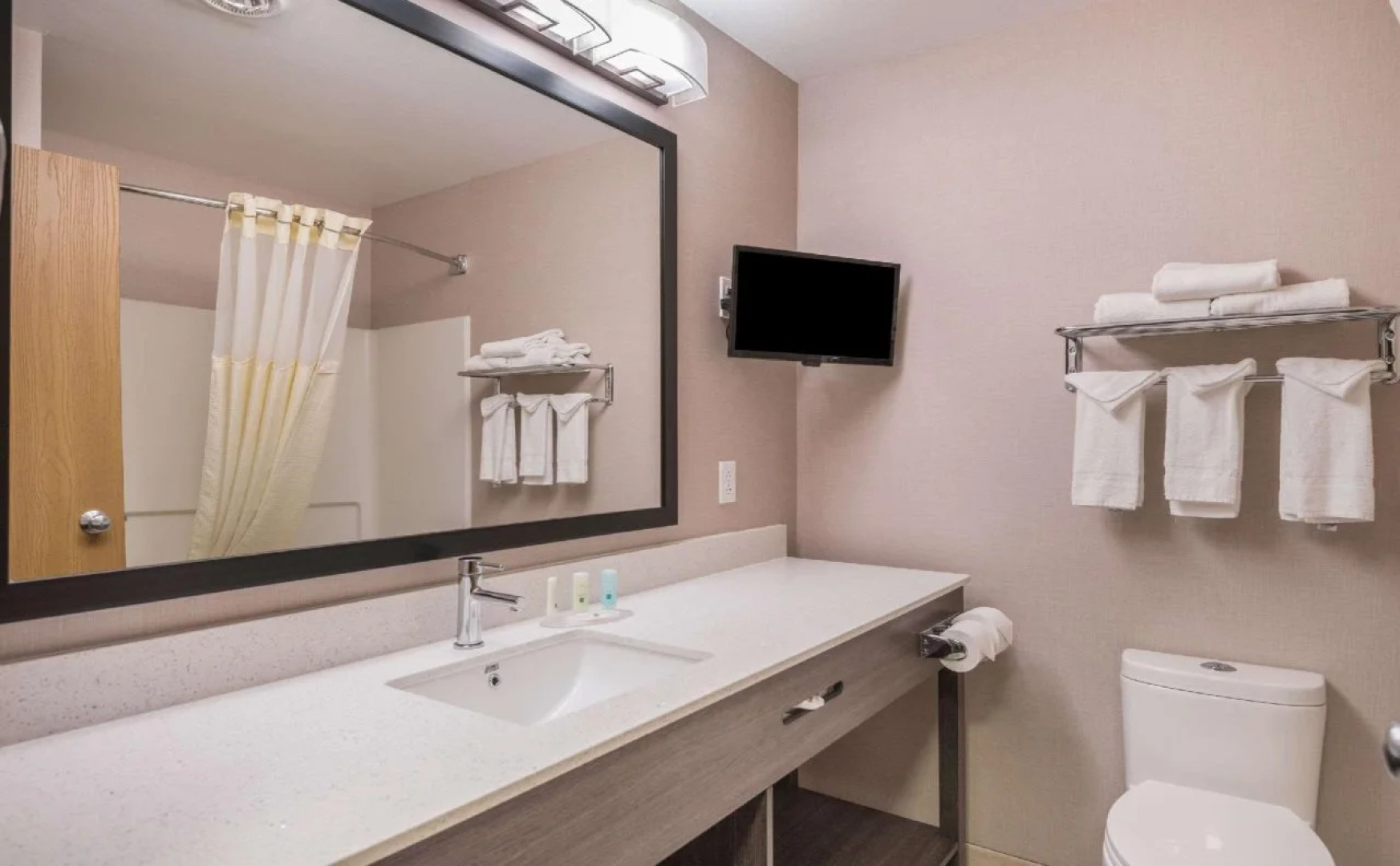 Quality Inn & Suites Missoula Westside