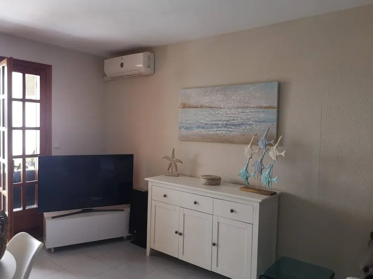 Apartment With Panoramic Frontal Sea Views