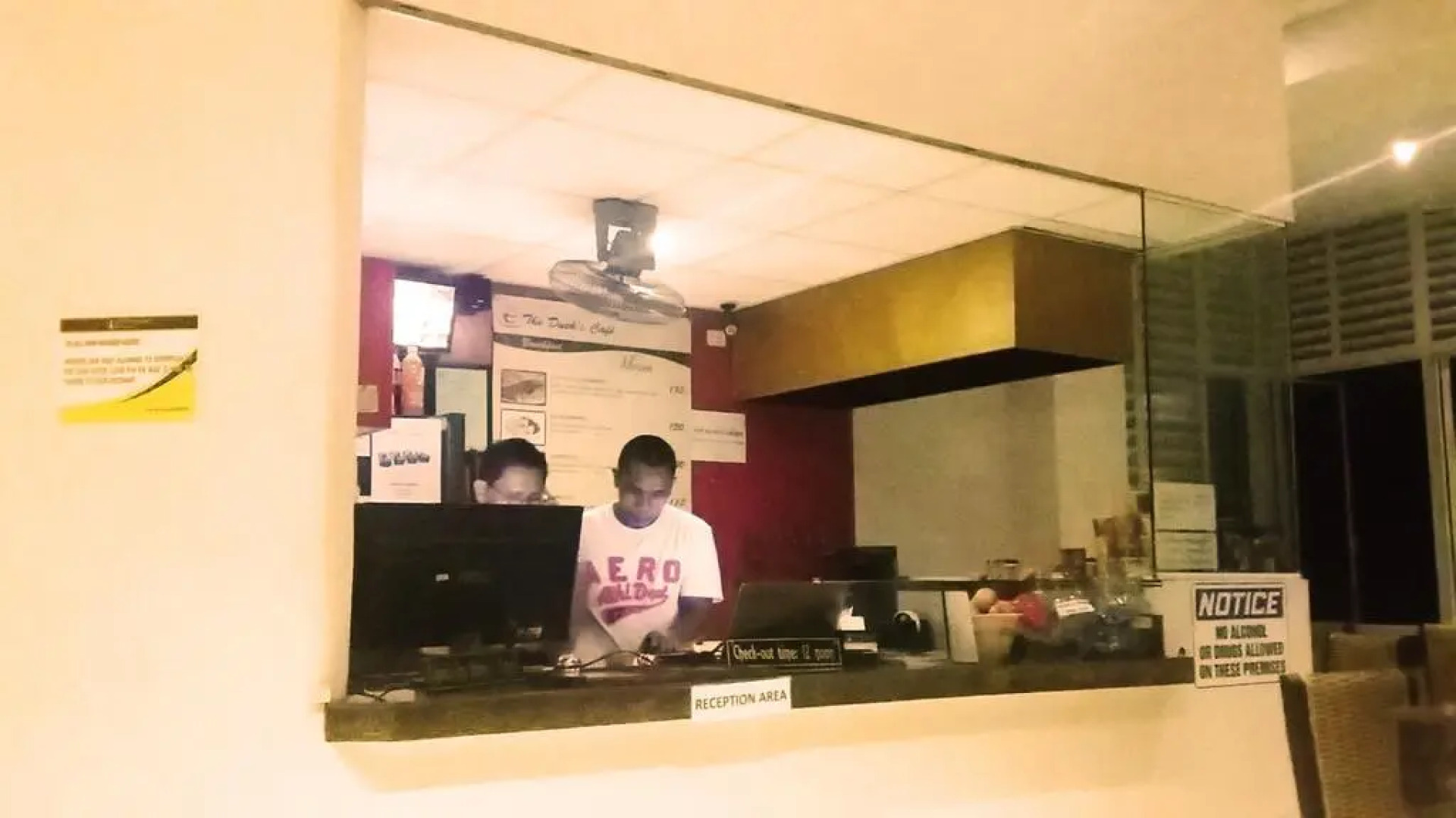 ZEN Rooms Basic White Knights Dumaguete