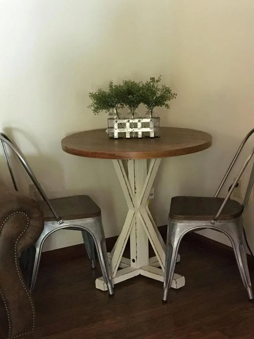 Bullwinkles Rustic Lodge