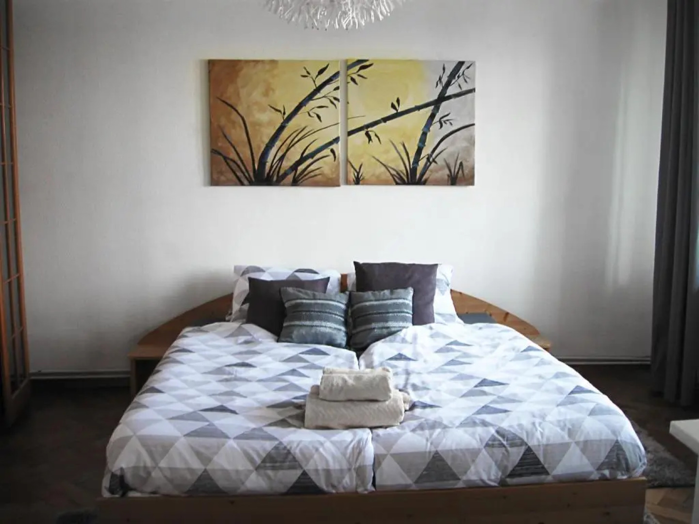 Danube view house with garden