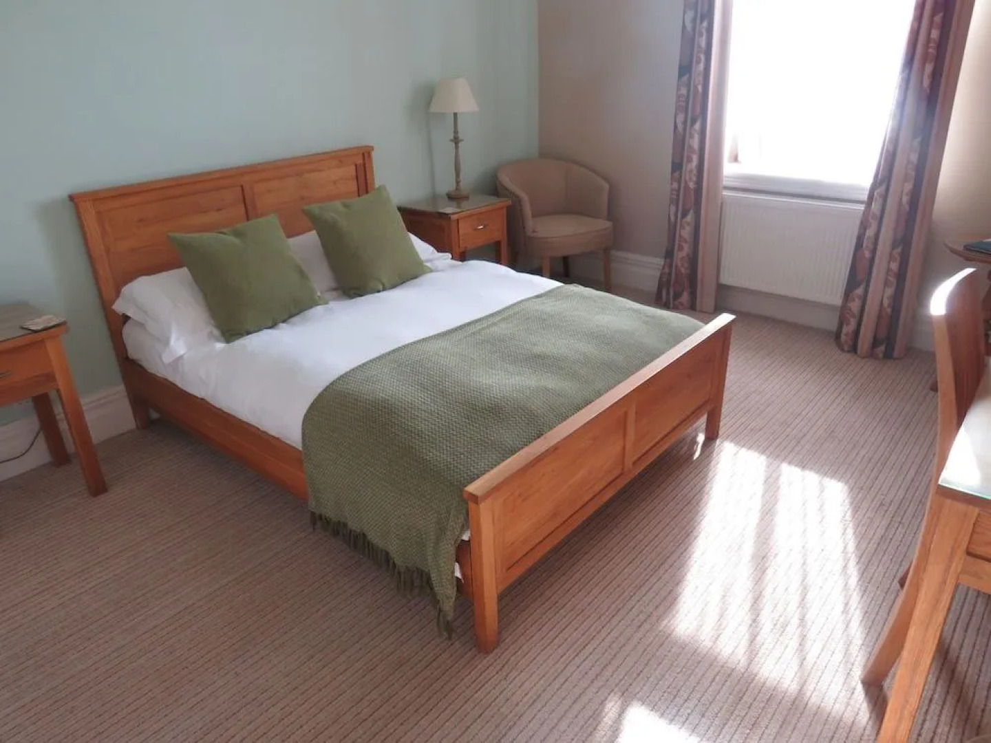 The Station Bar Grill and Rooms