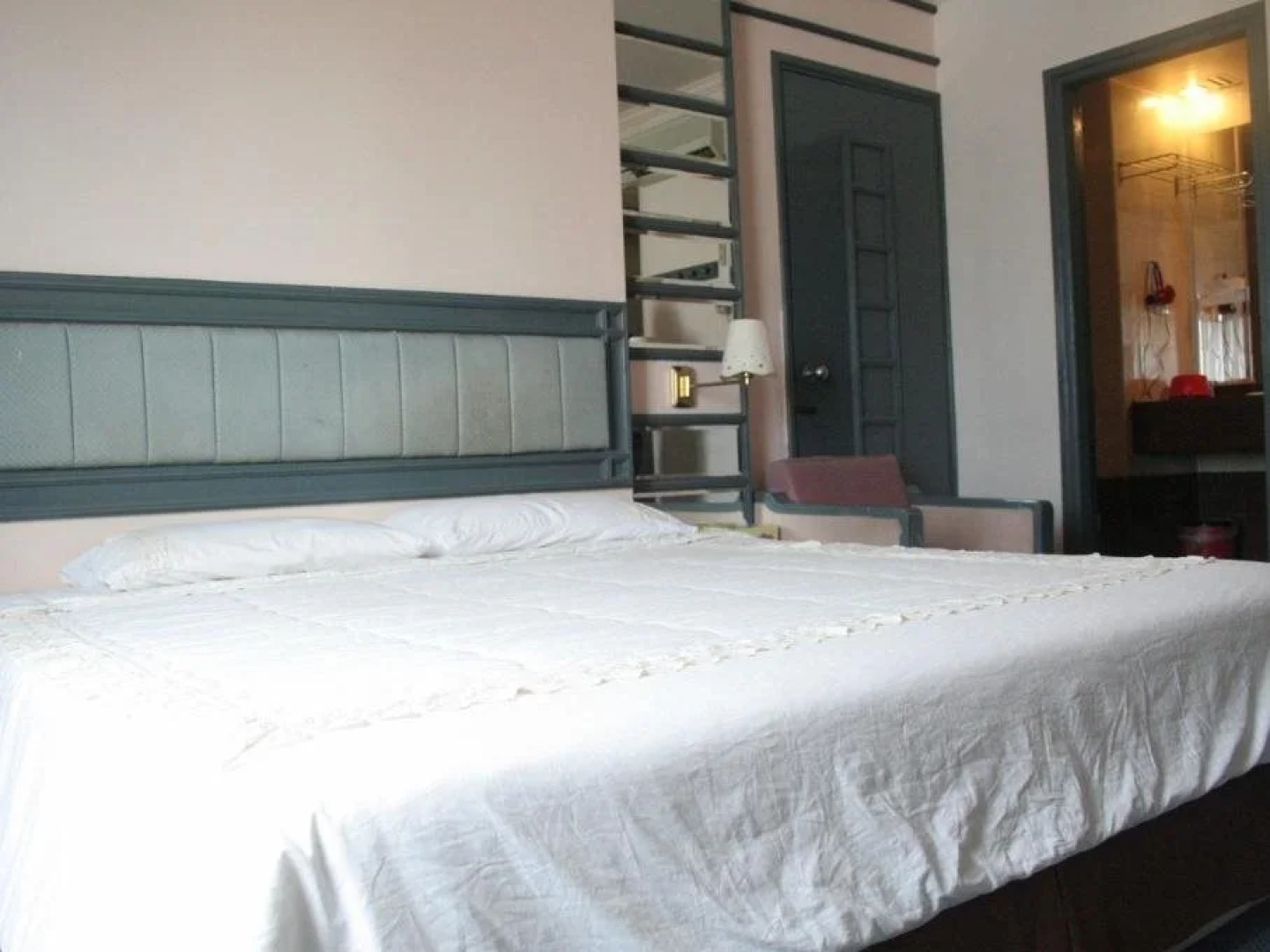 Pacific Orient Hotel