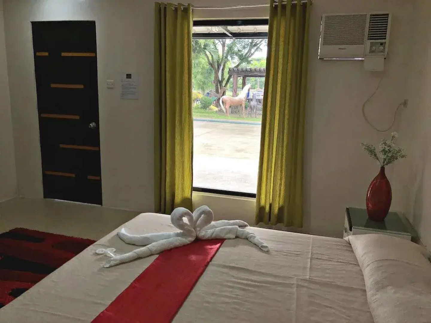 Quezon Premier Hotel - Candelaria