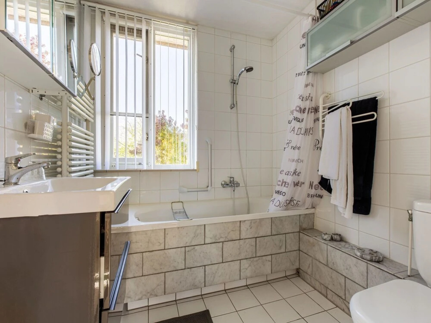 Modern Holiday Home in Monnickendam With Roofed Terrace