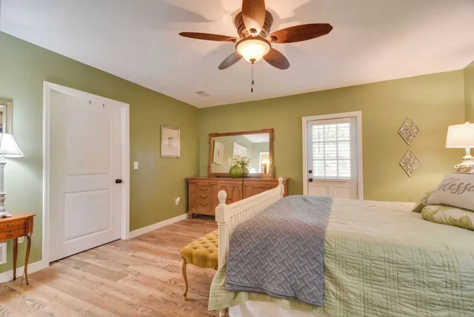 Riverfront Getaway w/ Hot Tub & Game Room!