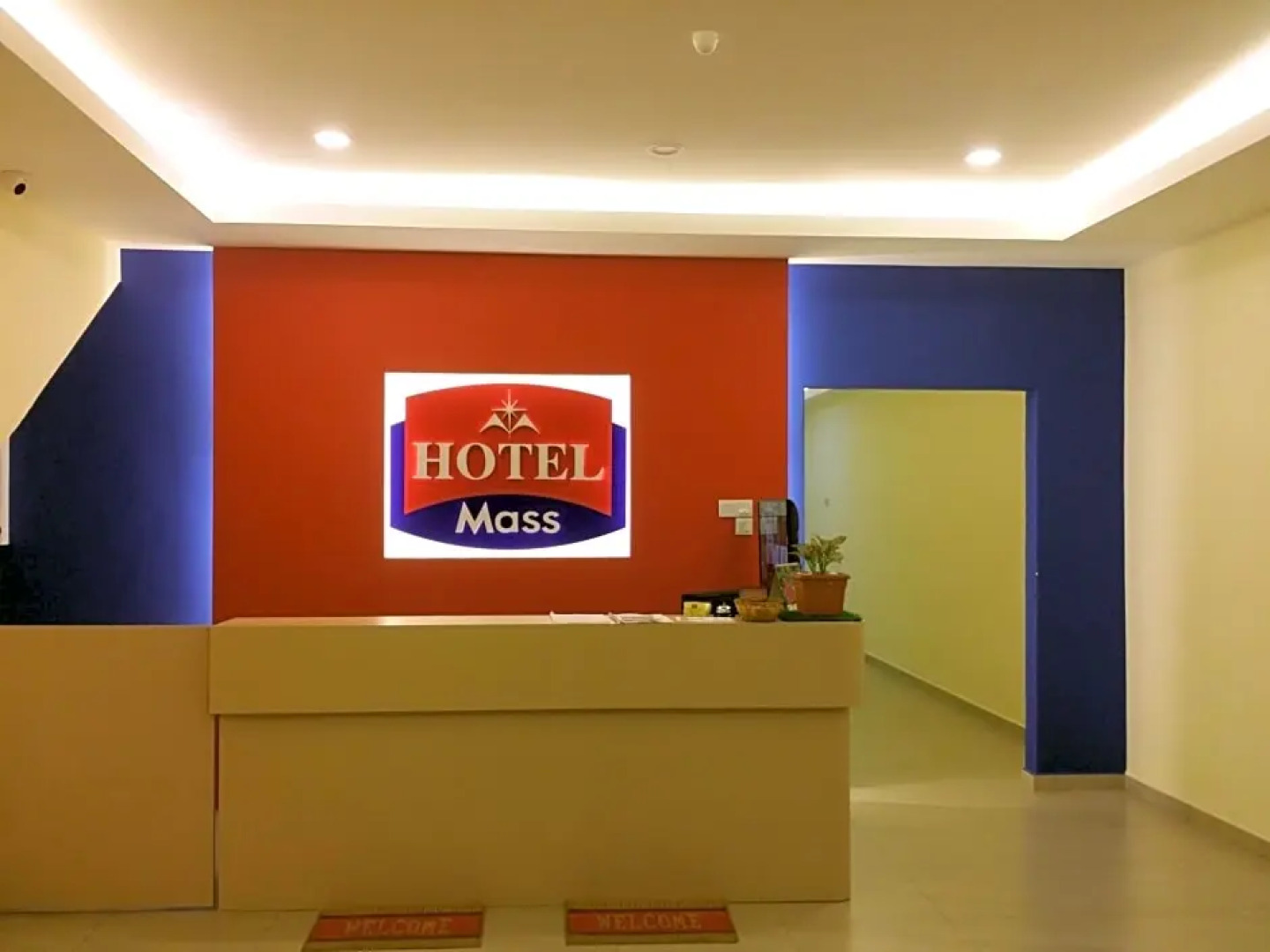 Mass Hotel