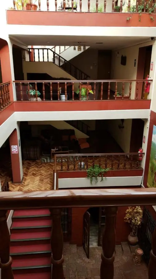 Hotel Sillustani Inn