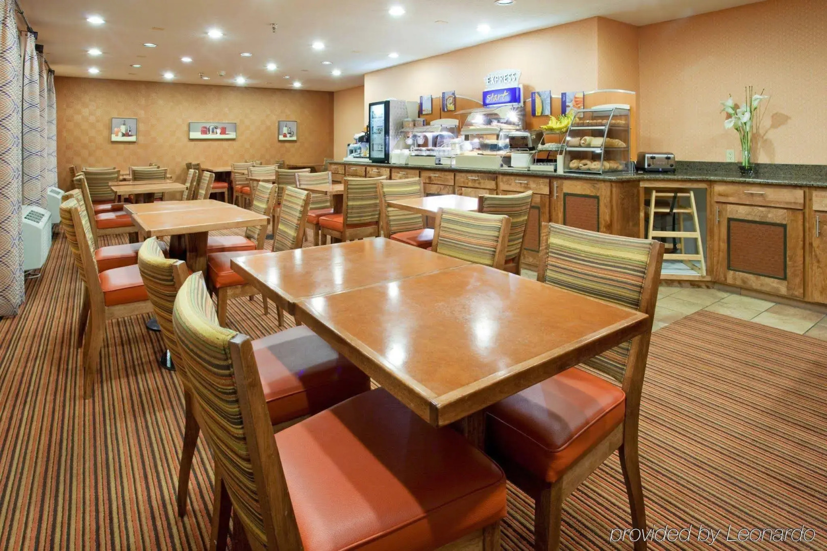 Holiday Inn Express Albuquerque (I-40 EUBANK)